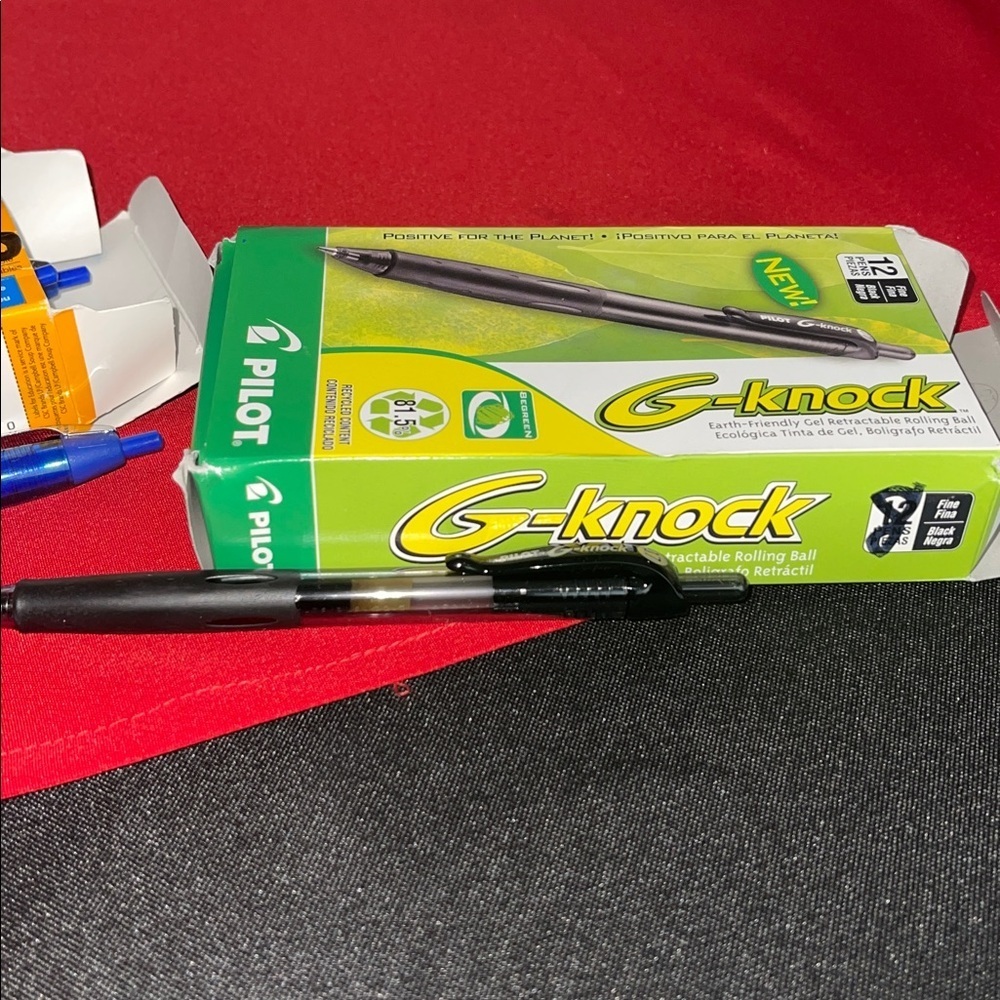 BIC and Pilot Gel Pens, .7mm Black and Blue ink. 10 Blue, 8 Black. New - Picture 3 of 3